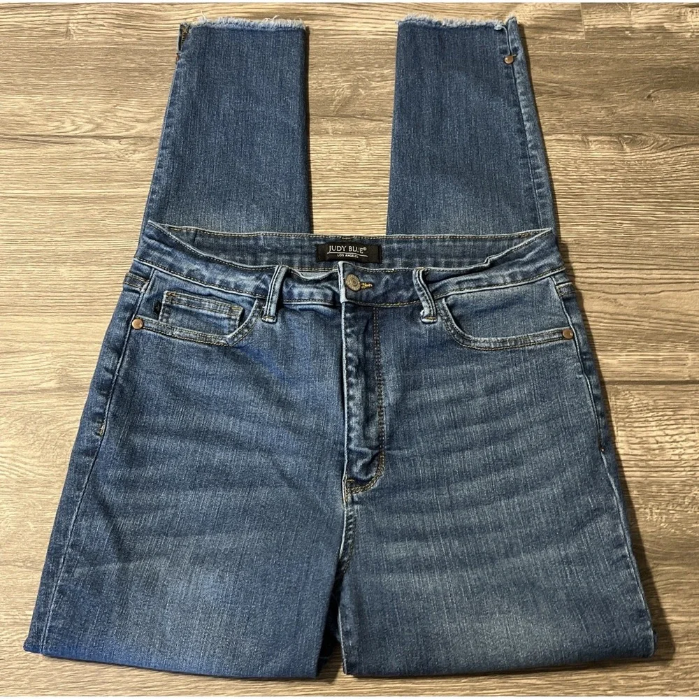 Judy Blue High Waisted Frayed Slit Hem Skinny Fit Jeans Size 13/31 (30x28) - Picture 2 of 10